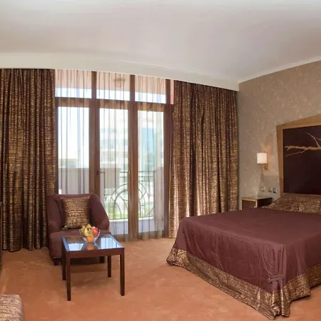 Hotell Festa Via Pontica 4*