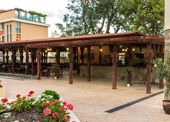 Hotel Festa Via Pontica 4*