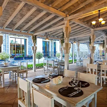 فندق Festa Via Pontica 4*