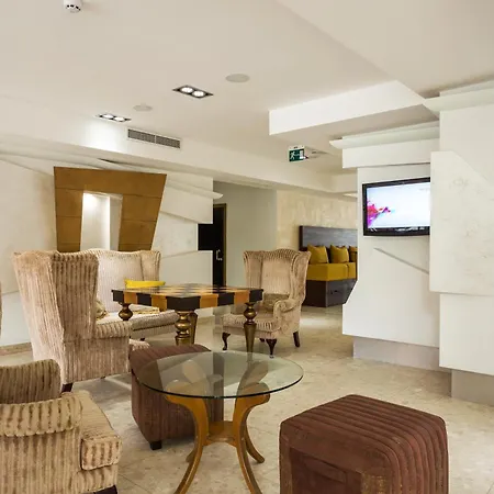 Hotel Festa Via Pontica