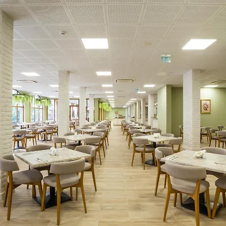 Festa Via Pontica מלון 4*