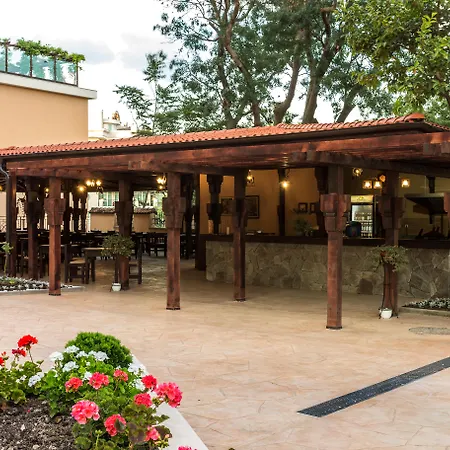 מלון Festa Via Pontica 4*