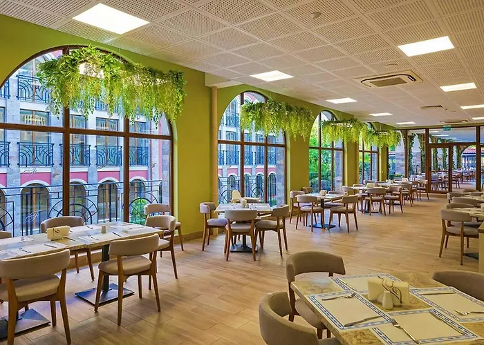 Hotel Festa Via Pontica 4*