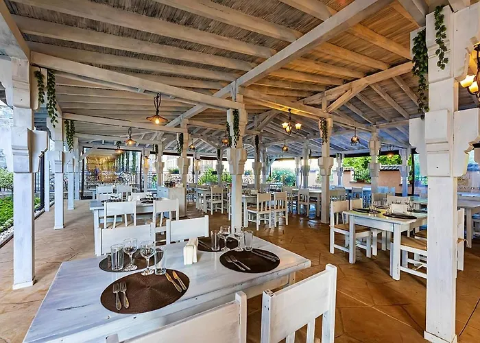 Festa Via Pontica Hotel 4*