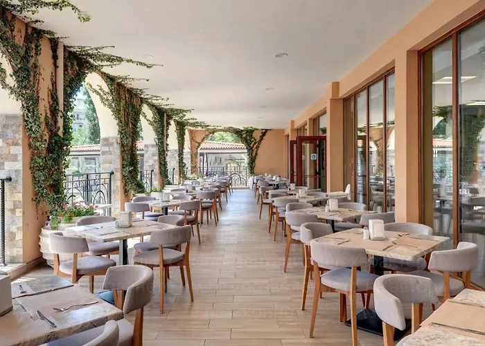 Hotel Festa Via Pontica